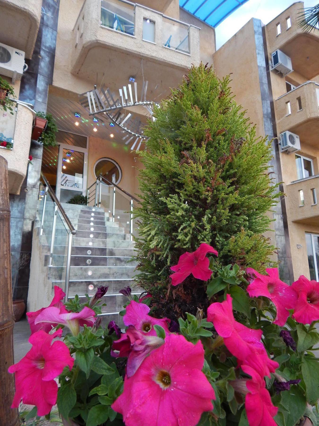 Lilalo Ηotel Paralia Katerinis Bagian luar foto