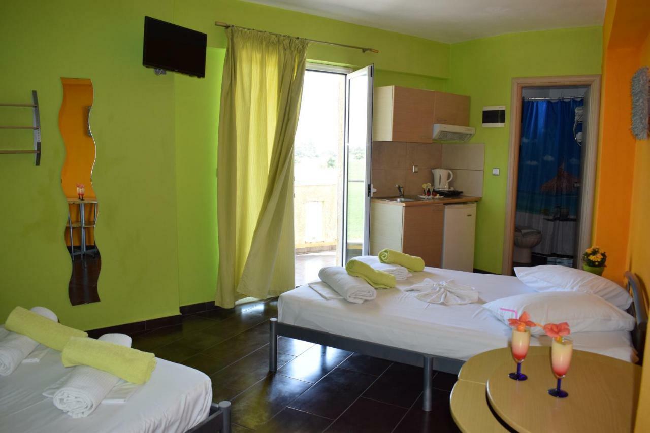 Lilalo Ηotel Paralia Katerinis Bagian luar foto