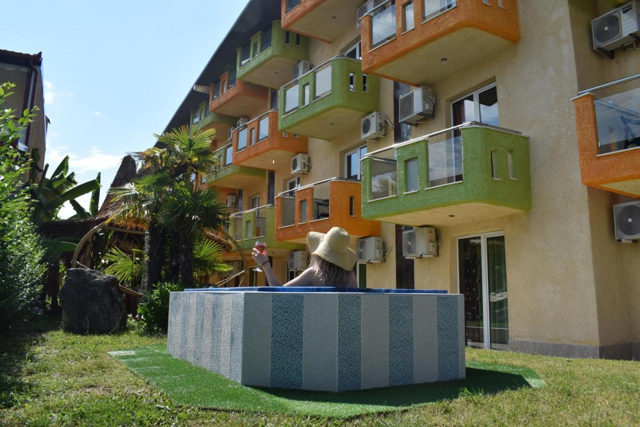 Lilalo Ηotel Paralia Katerinis Bagian luar foto